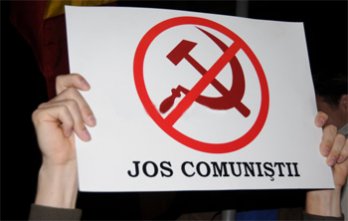 jos-comunistii.jpg